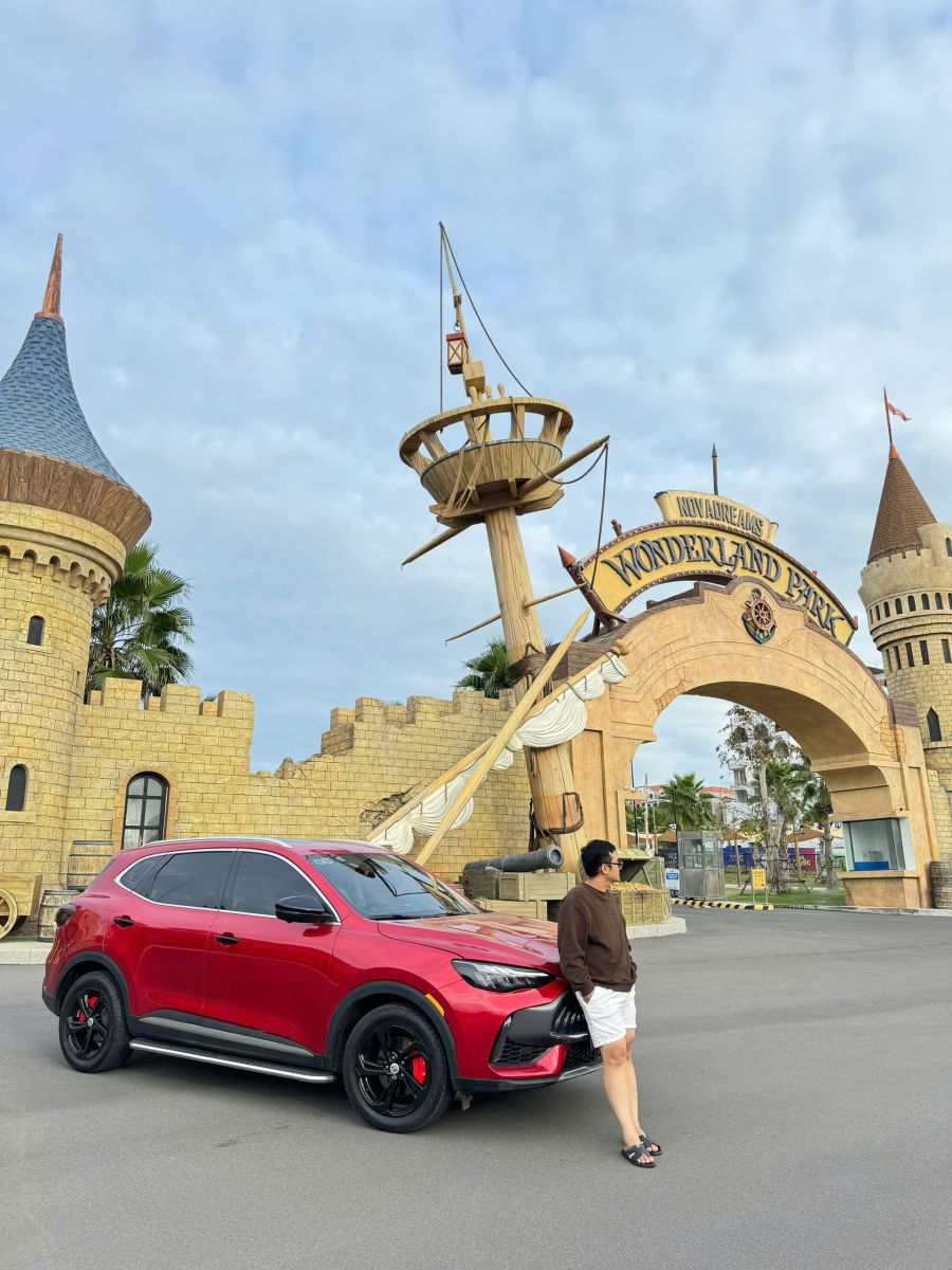 Xe du lịch phục vụ CITY TOUR tại TP.HCM