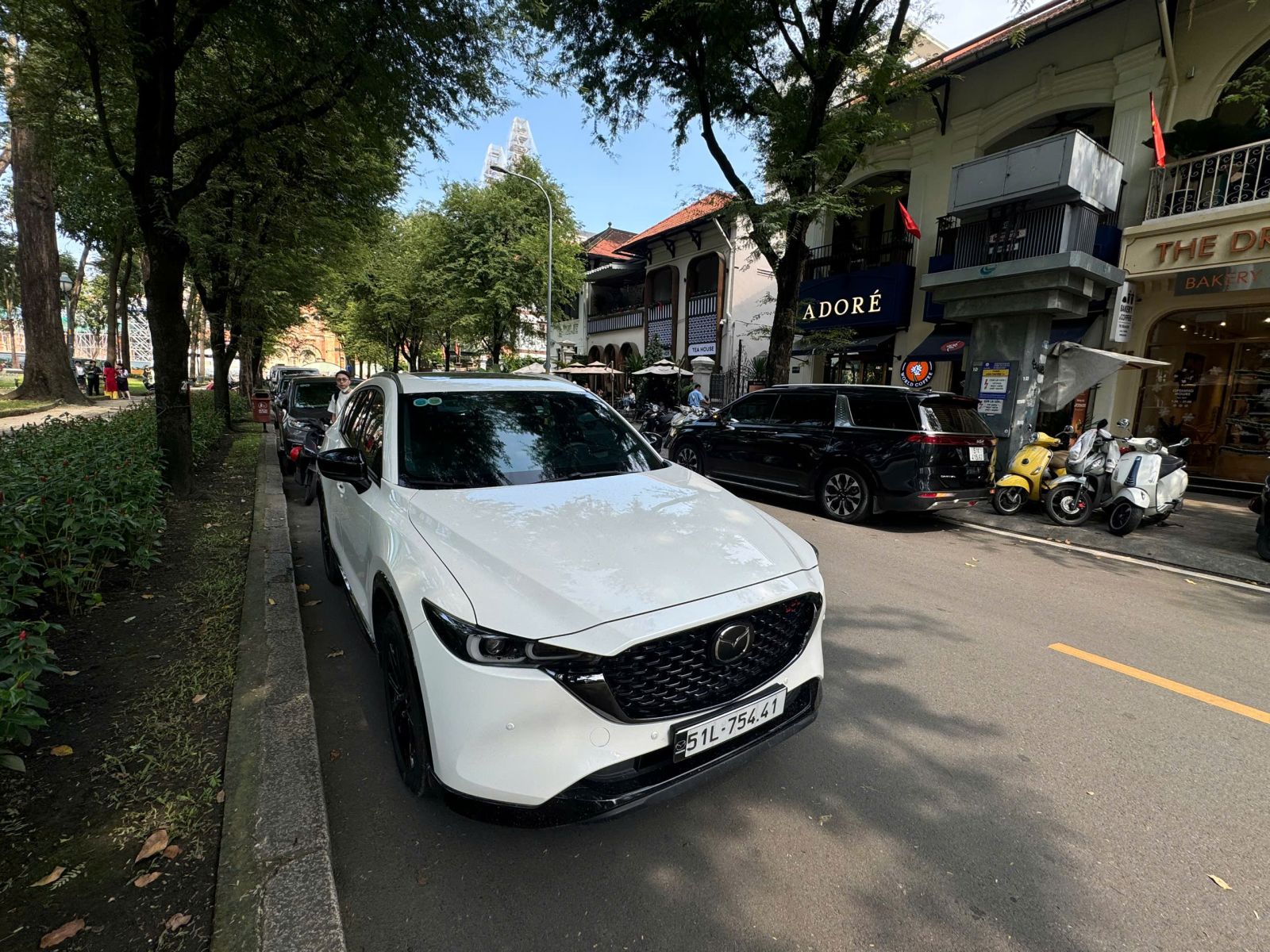 cho thuê xe 4 chỗ ở Sài Gòn giá rẻ
